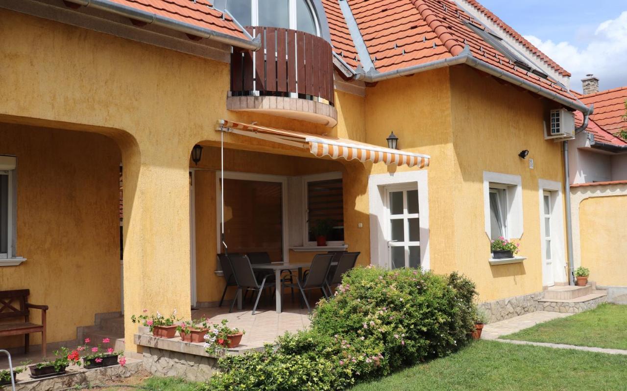B6 Apartman Veszprém Dış mekan fotoğraf